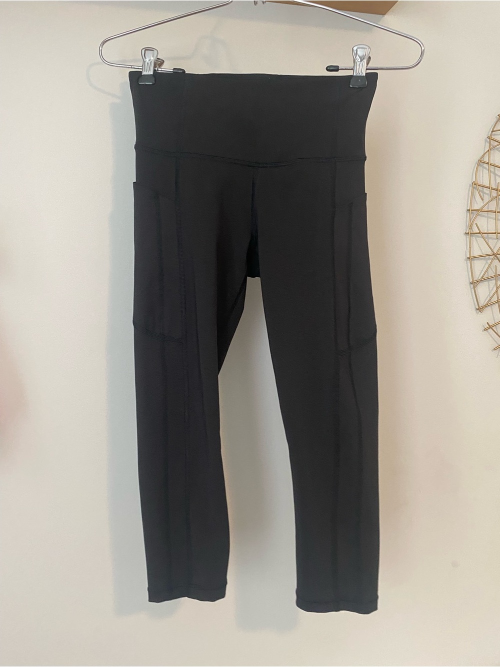 Athleta Women’s Ultimate Stash II Capri Leggings Solid Black Size XSmall
